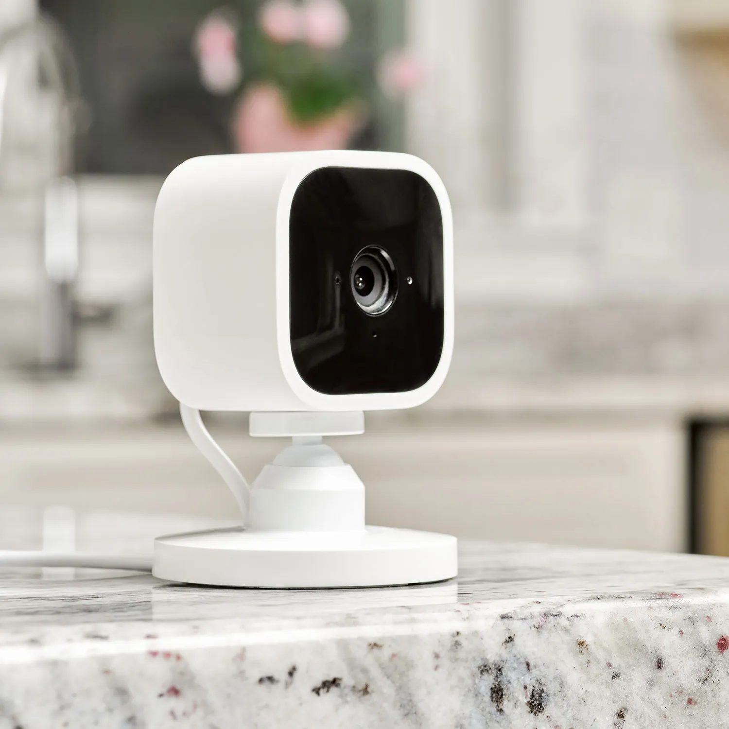 Blink Mini - Compact indoor plug-in smart security camera